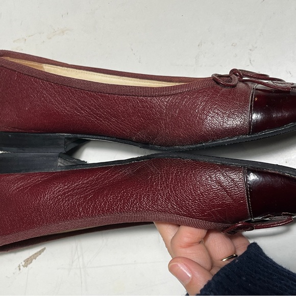 CHANEL Women's Dark Red Leather Flats - Picture 11 of 16